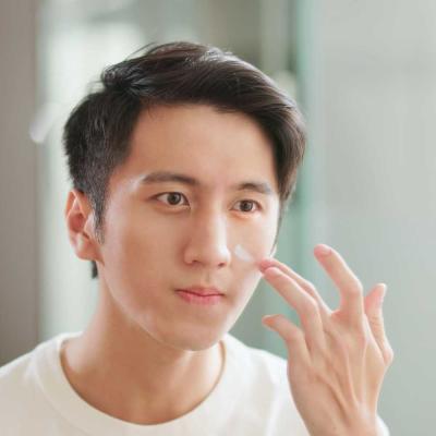 Sunscreen Untuk Kulit Berminyak? Pastikan Ada Kandungan Ini